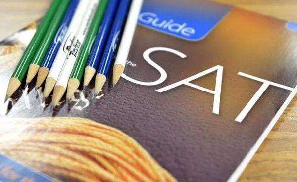 2021�ꁆ�����^�m(x��)�l(w��i)��ȫ��SAT�ɿ���һ