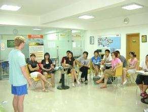 ����������˼�и����߿���Ӱ푆᣿